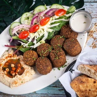 Falafel Platter Dinner (6 Pcs)